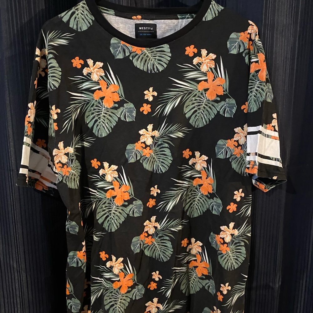 Westy- Men’s, Black, white‎ stripe sleeve-Leaf print-Size:XXLarge